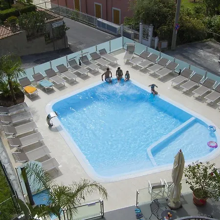 Hotell Casella Pietra Ligure